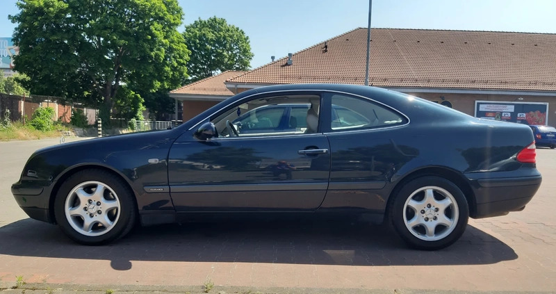 Mercedes-Benz CLS cena 46500 przebieg: 69000, rok produkcji 2006 z Nasielsk małe 79